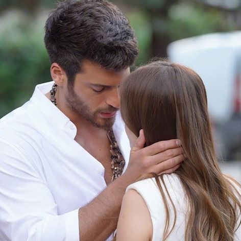 Can Yaman je späť! Sexy ako nikdy predtým v novom romantickom seriáli