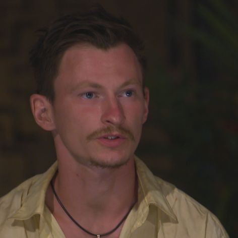 Člen kmeňa Lovcov Jakub Bína sa rozhodol na poslednej kmeňovej rade zo šou odstúpiť.