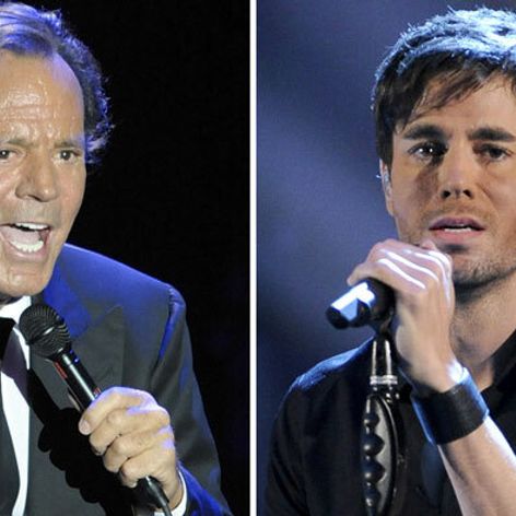 Julio Iglesias (vľavo) a Enrique Iglesias (vpravo)