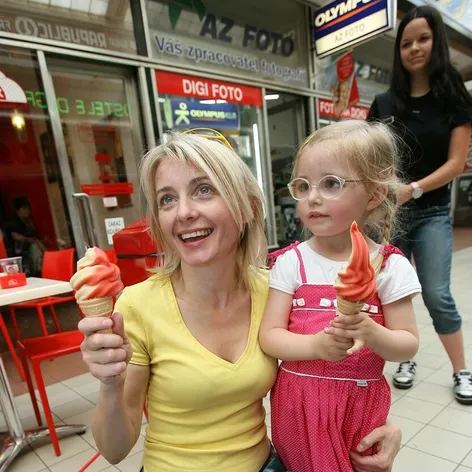 Veronika Žilková, Kordula Stropnická
