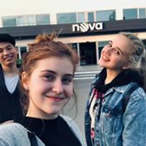 Záber z domu, kde našli dieťa.