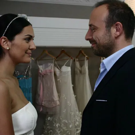 Tisíc a jedna noc - Šeherezáda a Onur (Bergüzar Korel a Halit Ergenç)