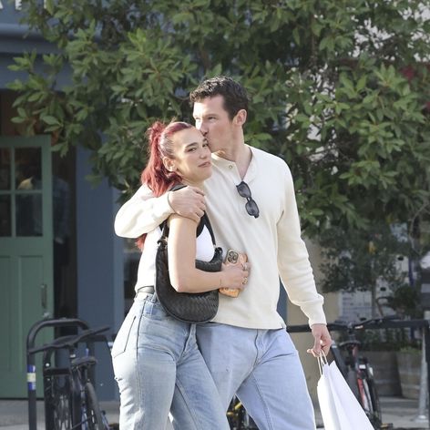 Dua Lipa a Callum Turner