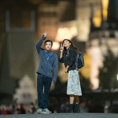 Tom Holland a Zendaya nakrúcajú nový film na Karlovom moste v Prahe