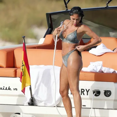 Nicole Scherzinger na dovolenke