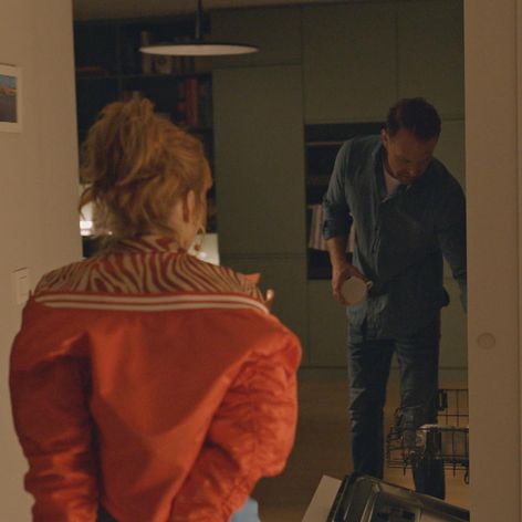 Nikol sa zosypala. Matej sa rozhodol odísť.