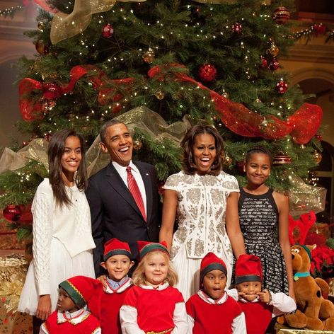 Barack Obama so svojou manželkou Michelle a dcérami Maliou a Sashou