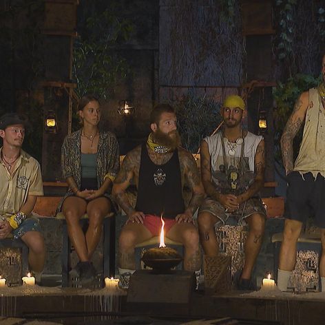 Pirát s Tomášom sa na kmeňovej rade navzájom ochránili individuálnymi imunitami. Oheň tak nakoniec zhasol Radkovi.