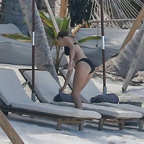 Taylor Swift na dovolenke s priateľom, hercom Joeom Alwynom