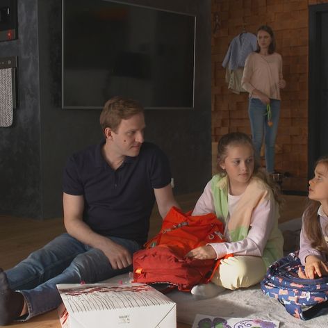 Noro dá dievčatám novú tajnú úlohu.