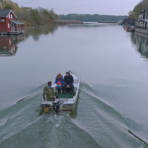 Nikol a Adam sa na záver už nebránili svojim citom a pobozkali sa.