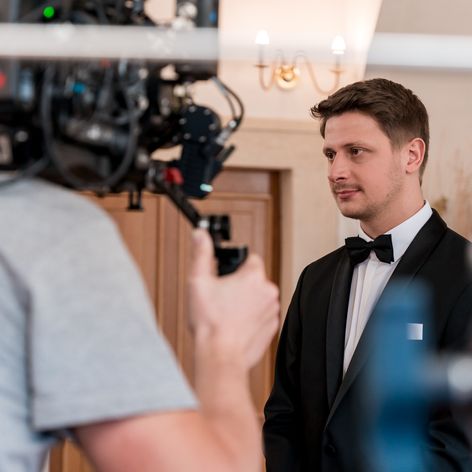 Lenka ušla sperd oltára