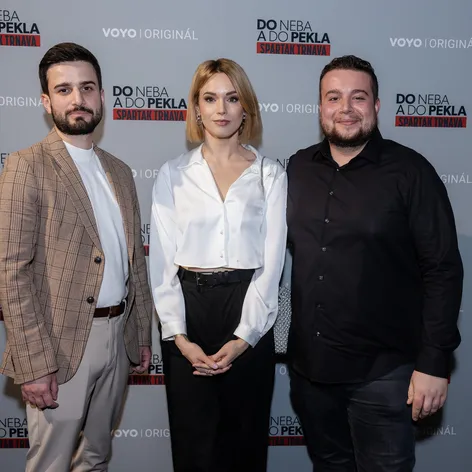 Marek Prochác (réžia), Andrea Václavínek (scenár) a Matej Prochac (kamera) - tvorcivia dokumentu Do neba a do pekla: Spartak Trn