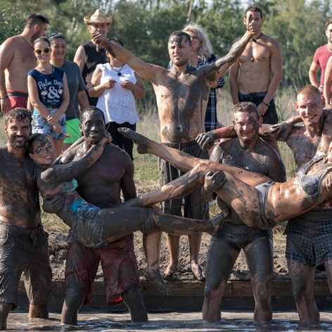 Farmári sa vyváľali v blate