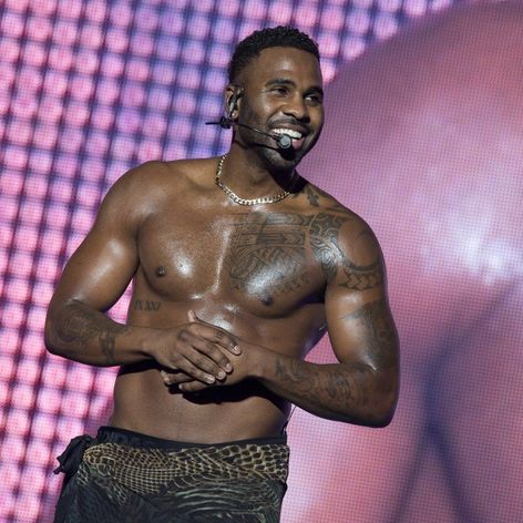 Jason Derulo počas koncertu v rámci 2Sides World Tour