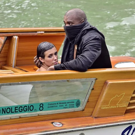 Kanye West to s manželkou prehnali