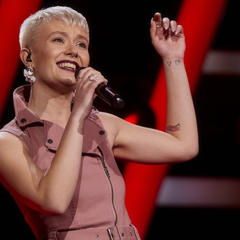 Madonna ft. Maluma - Medellín