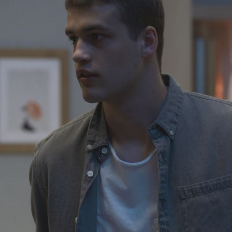 Samo začne vyzvedať.