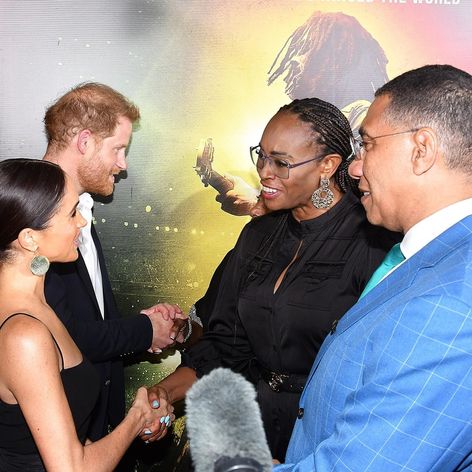 Princ Harry s Meghan na premiére filmu na Jamajke