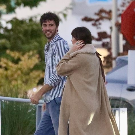 Dakota Johnson po údajnom rozchode s prsteňom na ruke