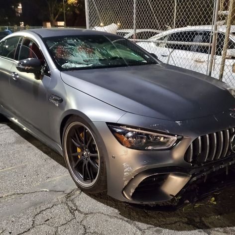 Auto podľa zdrojov TMZ šoféroval Pete Davidson