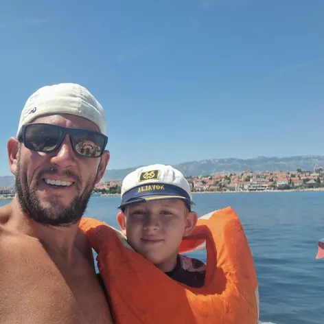 Andrej s rodinou na dovolenke v Chorvátsku