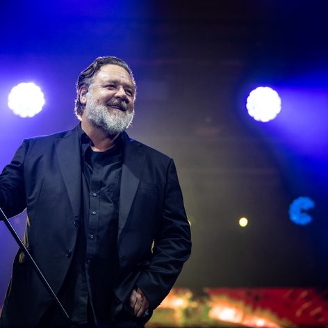 Koncert Russella Croewa s jeho kapelou Indoor Garden Party