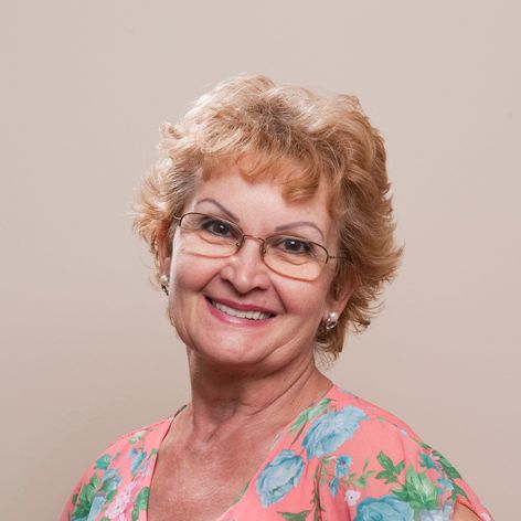 Gizka Oňová s okuliarmi