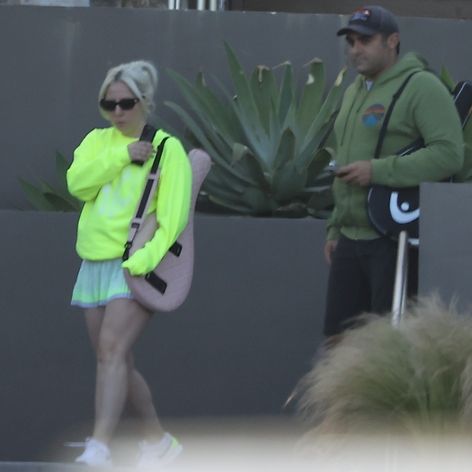 Lady Gaga je vraj tehotná