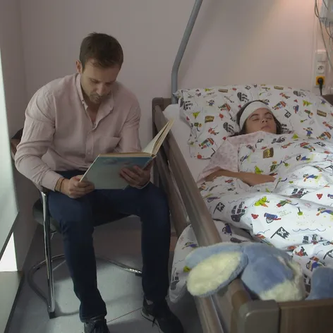 Tomáš trávi v nemocnici všetok čas.