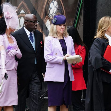 Príchod hostí na korunováciu