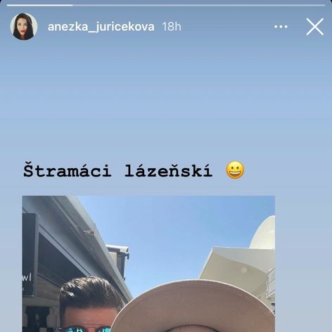 Anežka a Tomáš si užívajú Grécko.