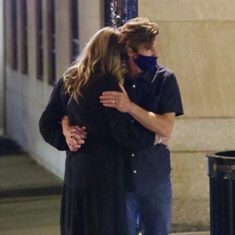 Julia Roberts a jej manžel Daniel Moder v uliciach New Yorku