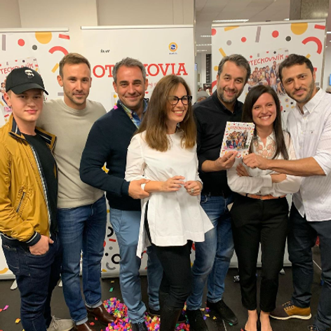 Scenáristky Hanka Lasicová a Katka Mikulíková na krste Oteckovníka.