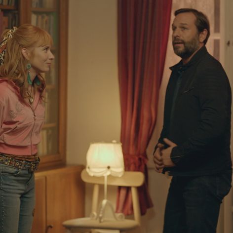 Adam (Kamil Mikulčík) sa postaral o to, aby mala Nikol (Táňa Pauhofová) prvú spomienku na nové bývanie peknú.