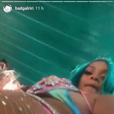 Rihanna to na karnevale roztočila