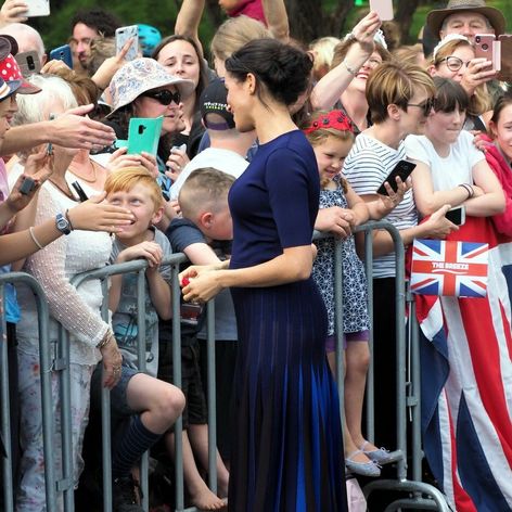 Meghan Markle nechtiac ukázala zadok.