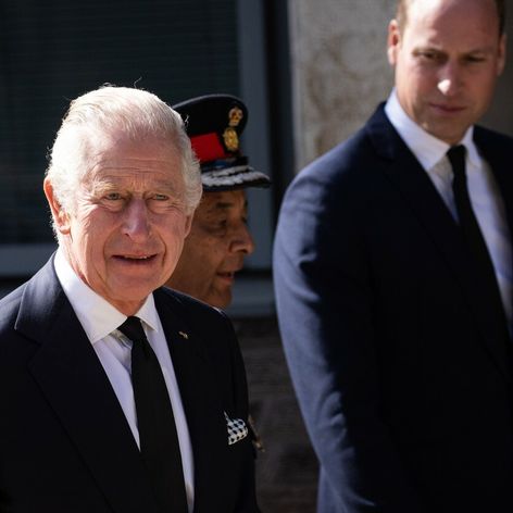 Kráľ a princ prekvapili dav ľudí.