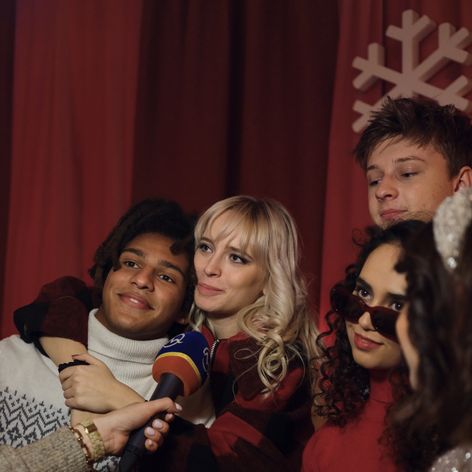 Diana, Roman a Izabelka počas nakrúcania. 