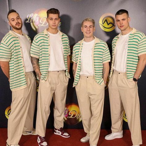 Explov kamoš Adam Rehák (vpravo) tvorí pár s Dominikou Roškovou.