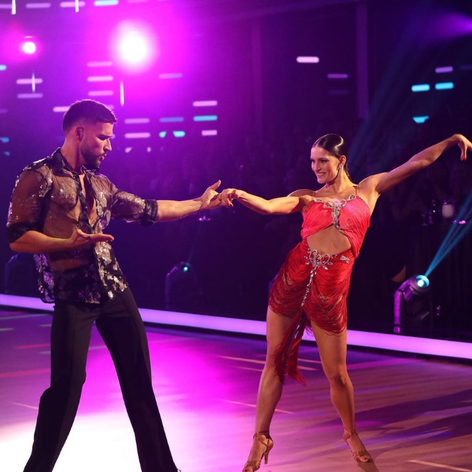 [piatok 13:23] Chovancova Lucia Marián Gáborík a Ivana Gáborík – Tango – Game of thrones Mario Cimarro a Vanesa Indrová – Paso doble – Desperado Richard Autner a Dominika Rošková – Qucikstep – Maska Milan Zimnýkoval a Radka Britaňáková – Rumba  – Avatar B