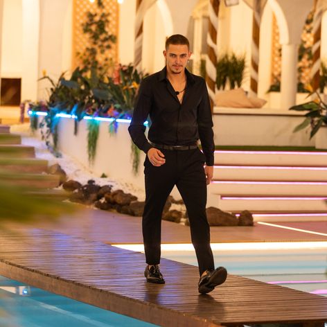 Nový bombshell si vybral Paulínu a Honza sa išiel do vily zbaliť.