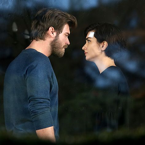 Corentin Tolisso (v strede) oslavuje so spoluhráčmi z Bayernu gól v dueli LM proti Atléticu.