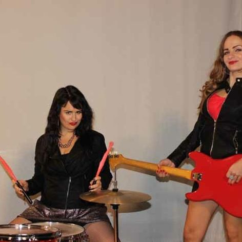 Kredenc, Petra Polnišová, Zuzana Šebová