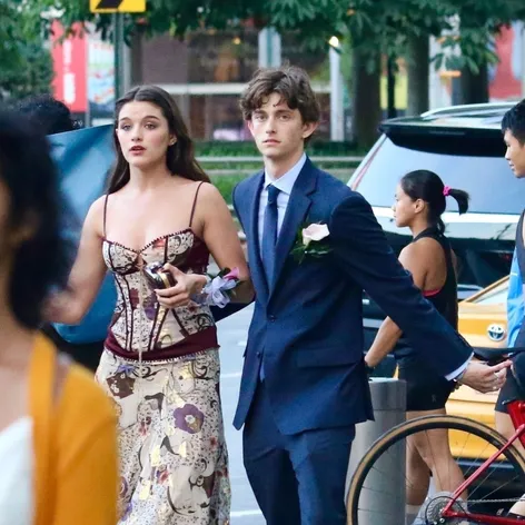 Suri Cruise si užila maturitný večierok