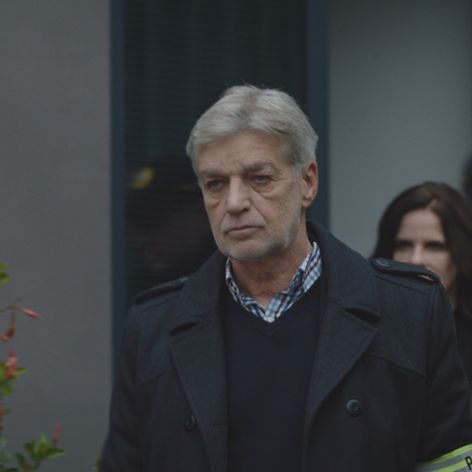 Polícia začne vyšetrovať Andrejovu vraždu. Podozrivou je aj Laura.