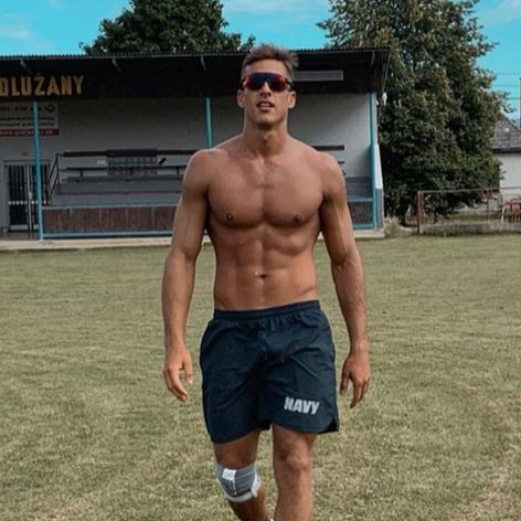 Adam Bardy  