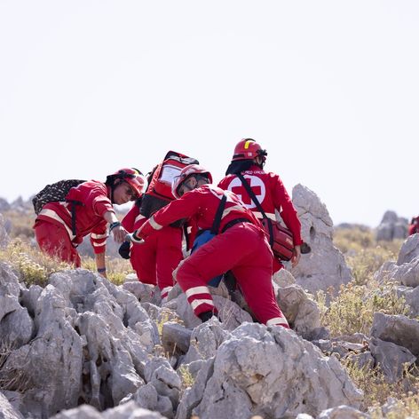 Na gréckom ostrove Symi našli telo nezvestného britského moderátora Mosleyho