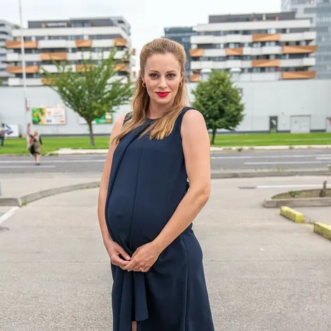 Mária Čírová s rodinou pár týždňov pred pôrodom