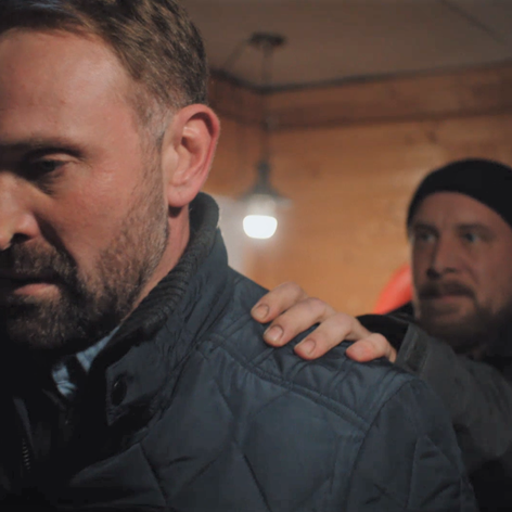 Karol sa rozhodol pomstiť svoju ženu.